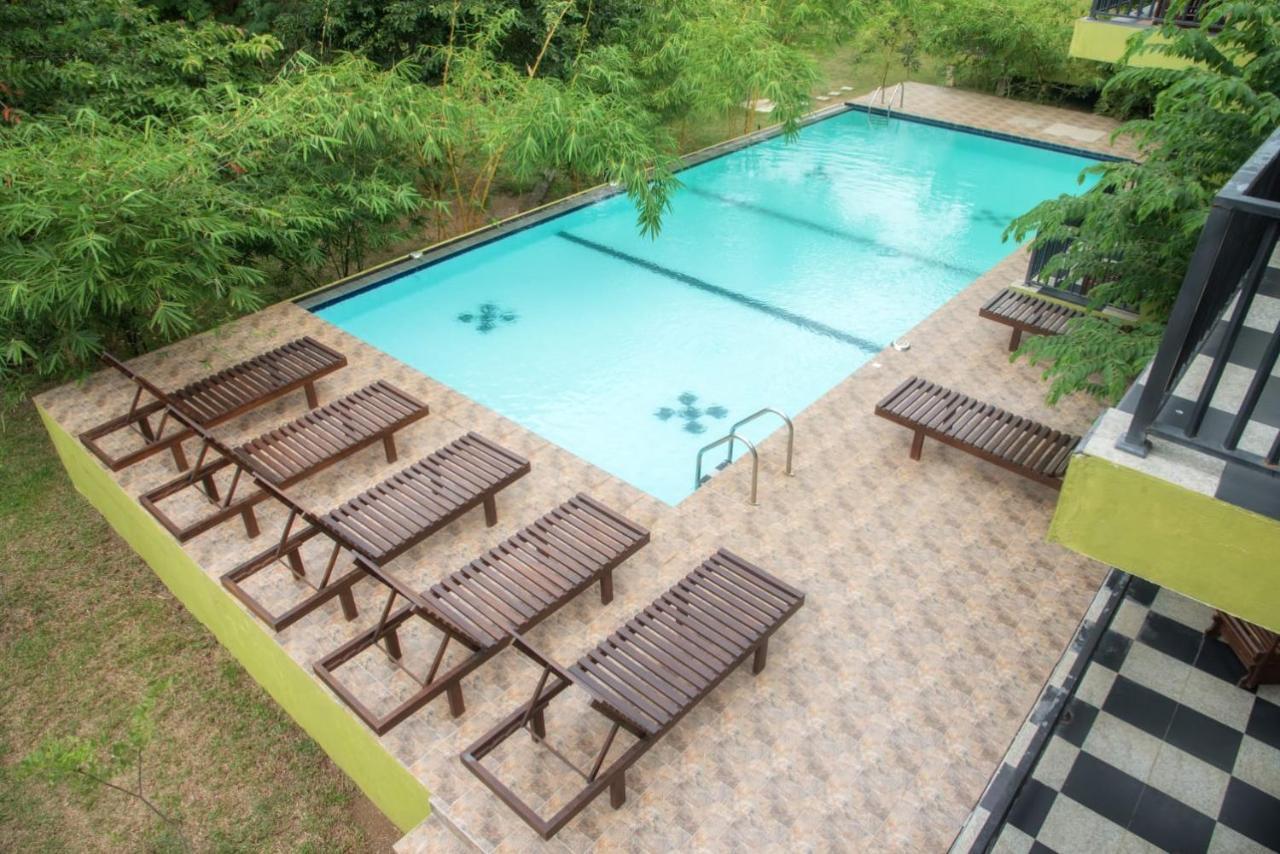 דמבולה Hotel Golden Ray מראה חיצוני תמונה
