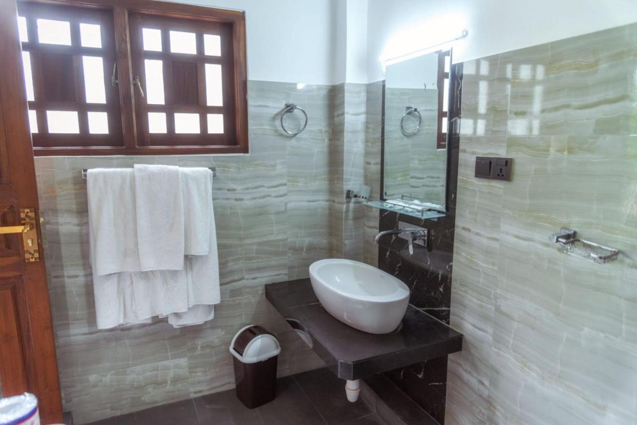 דמבולה Hotel Golden Ray מראה חיצוני תמונה