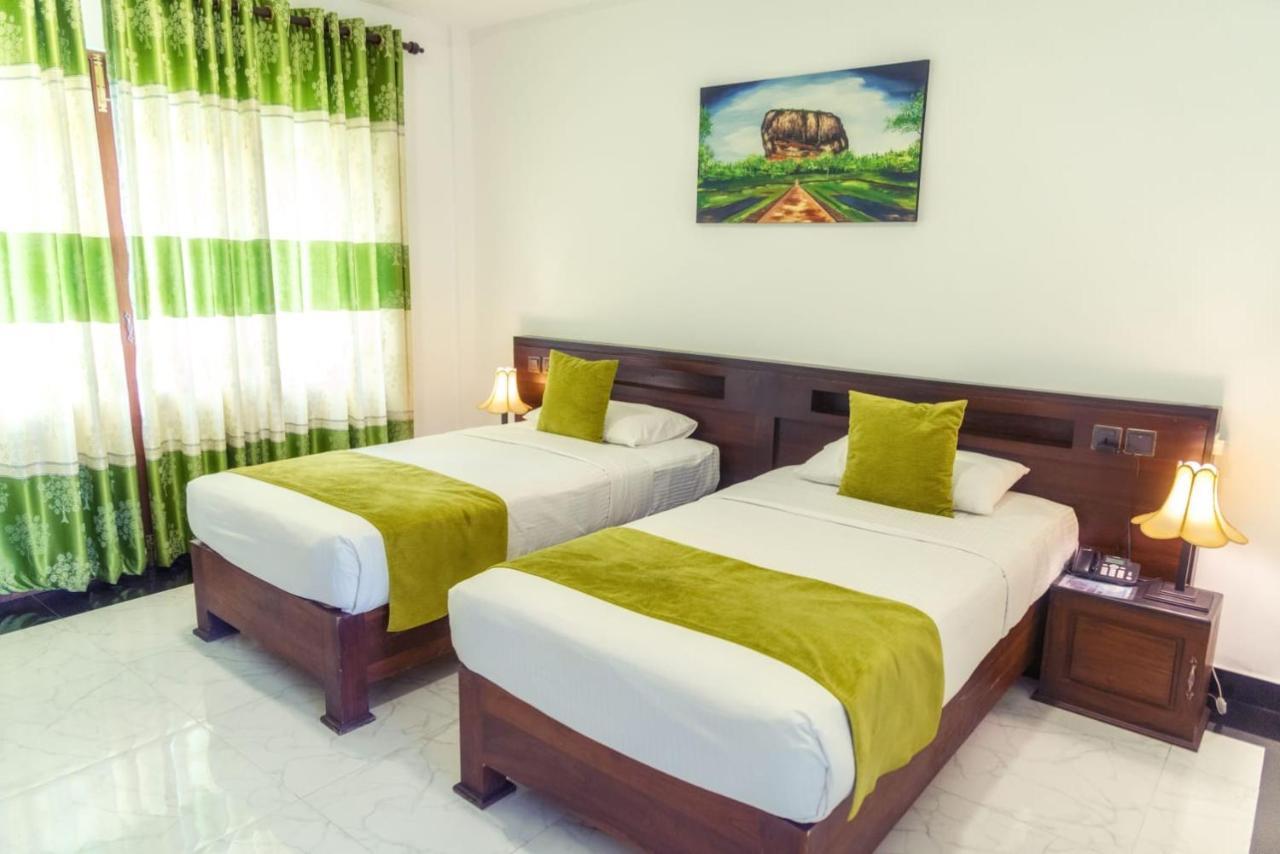 דמבולה Hotel Golden Ray מראה חיצוני תמונה