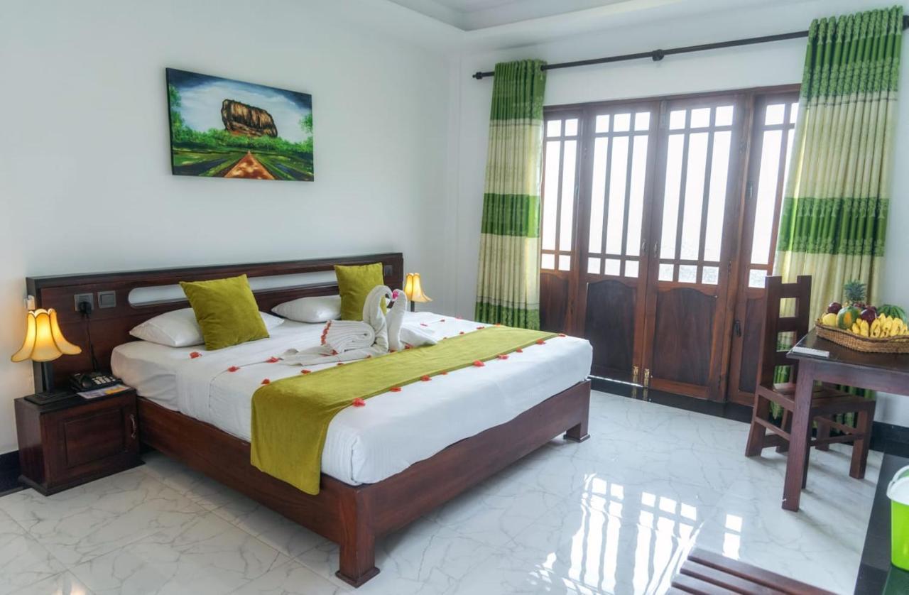 דמבולה Hotel Golden Ray מראה חיצוני תמונה