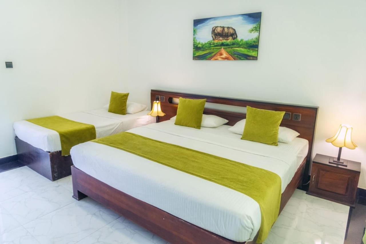 דמבולה Hotel Golden Ray מראה חיצוני תמונה