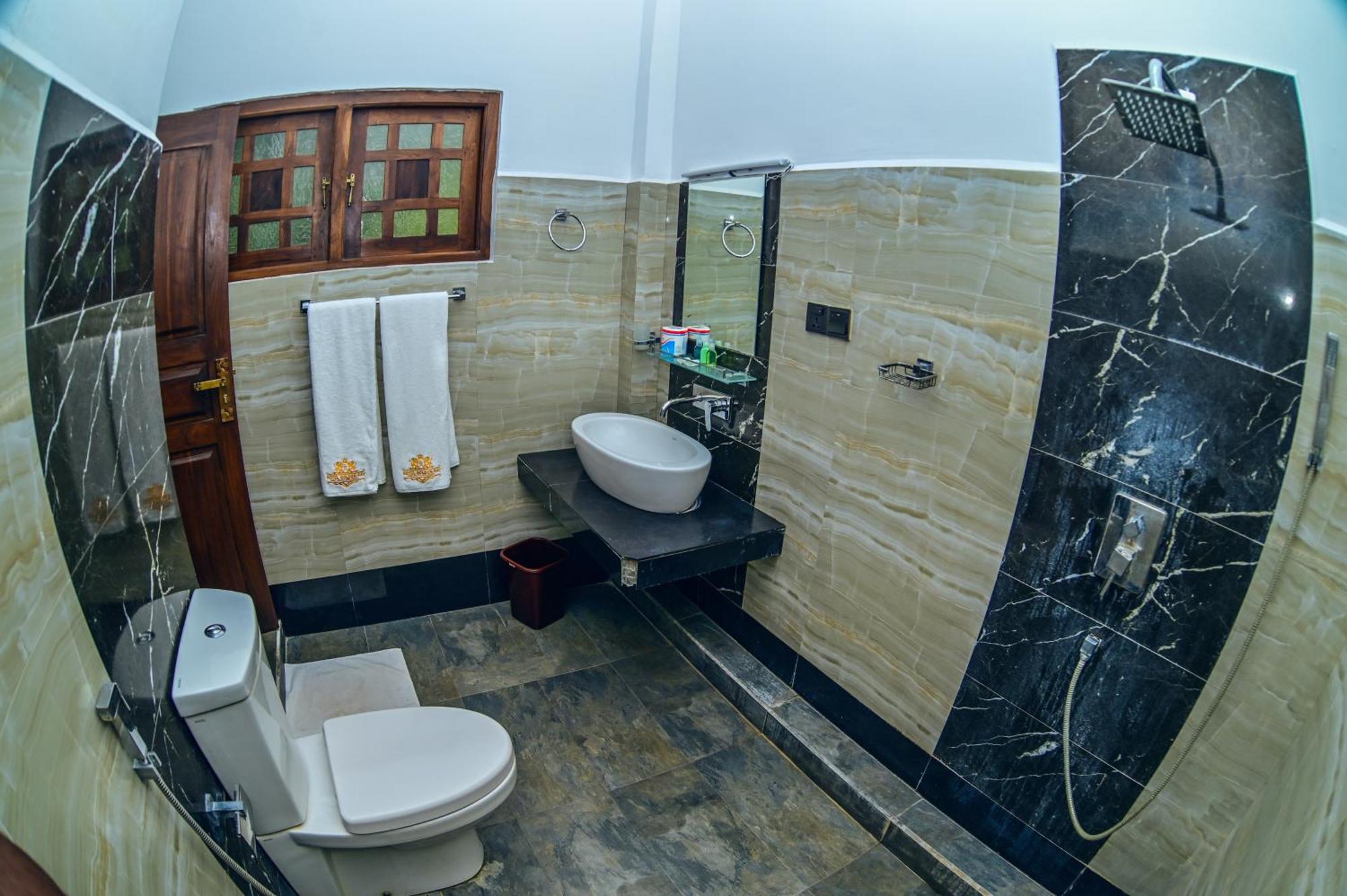דמבולה Hotel Golden Ray מראה חיצוני תמונה