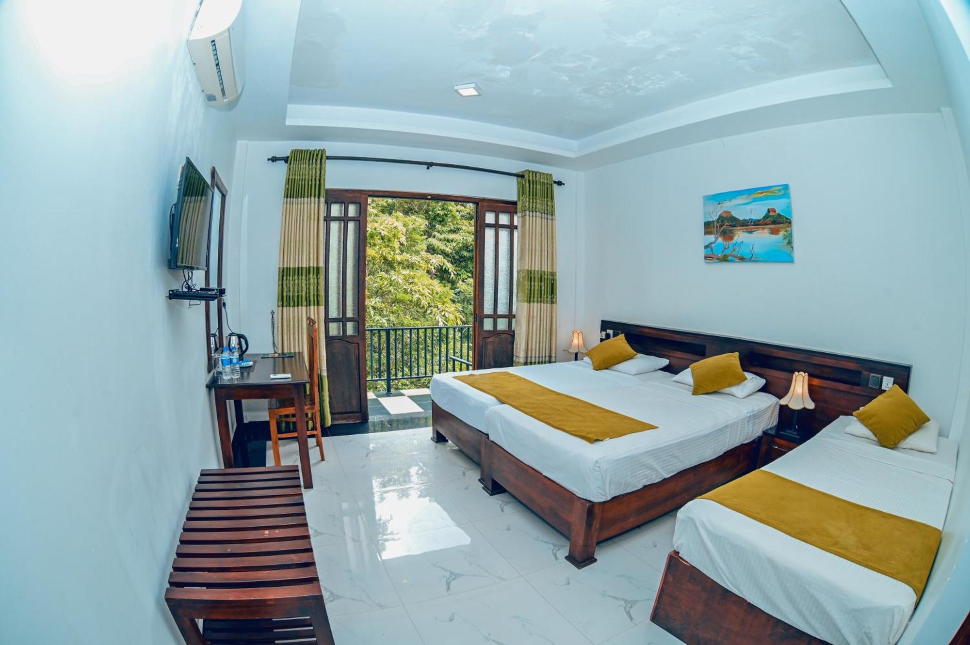 דמבולה Hotel Golden Ray מראה חיצוני תמונה