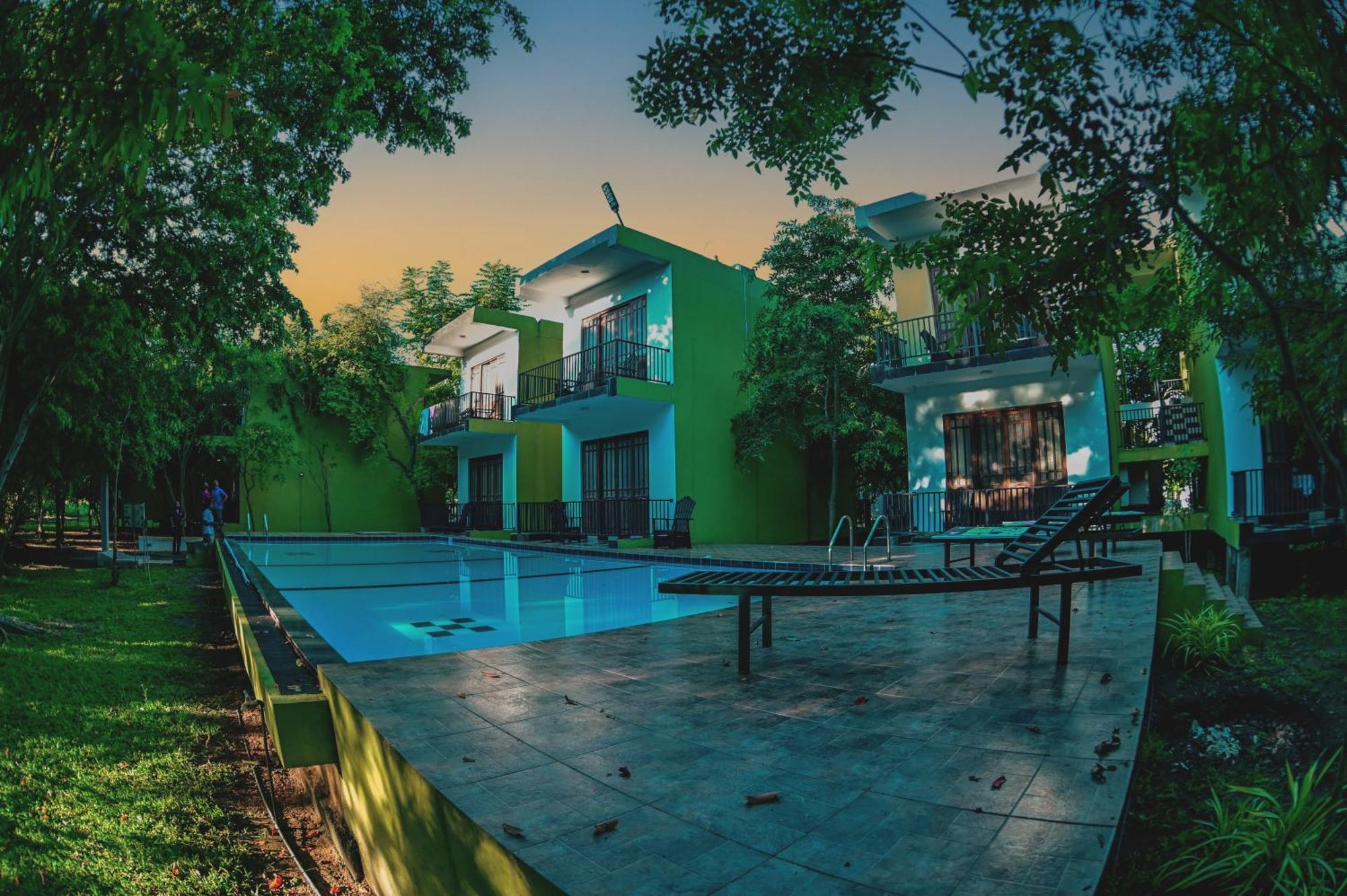 דמבולה Hotel Golden Ray מראה חיצוני תמונה
